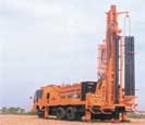 300 PSI / 1100 CFM Fastest drilling rig  (1000 feet drilling capacity)